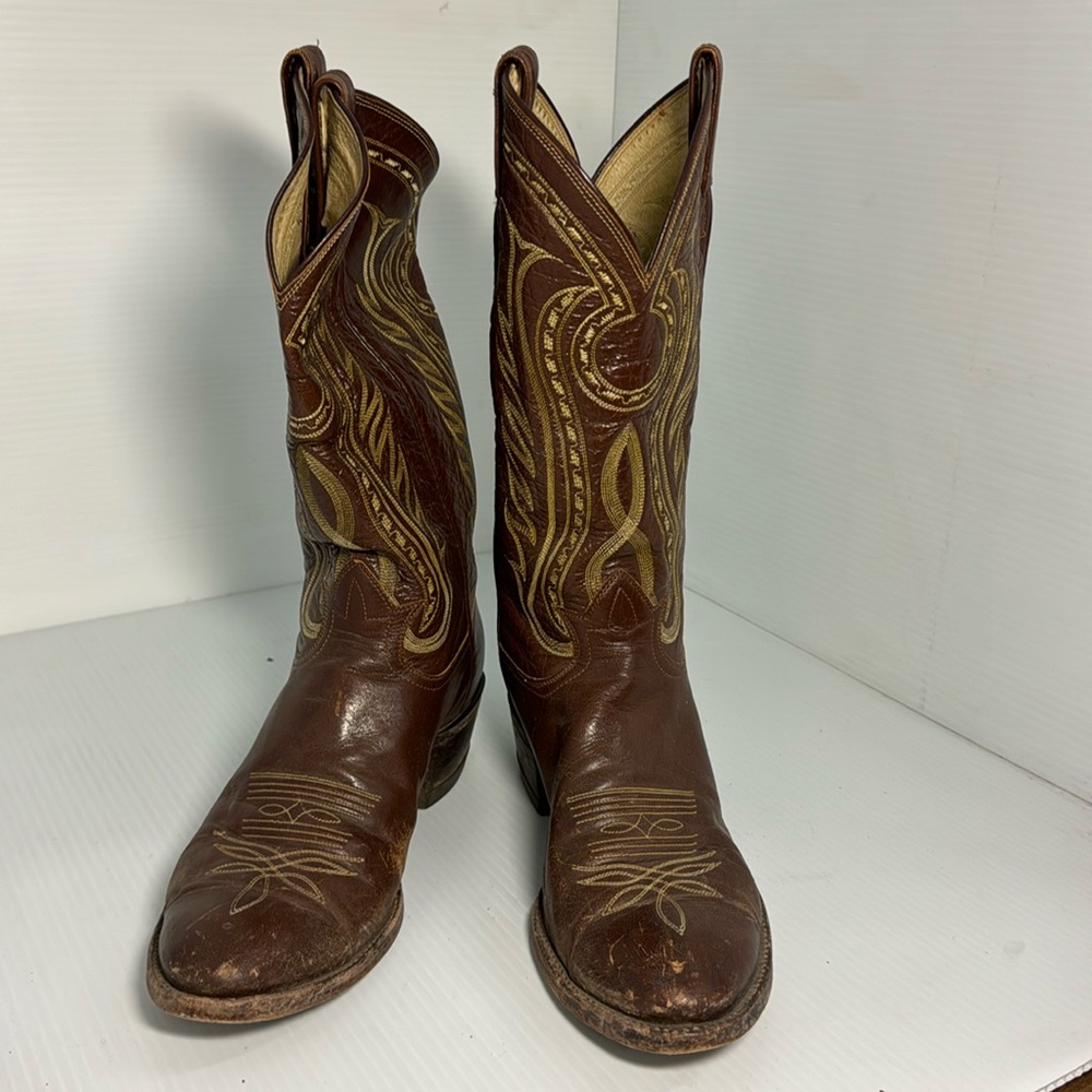 Boots by Tony Lama - 10